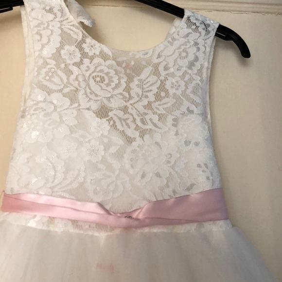Flower girl dress worn once - Picture 7 of 8